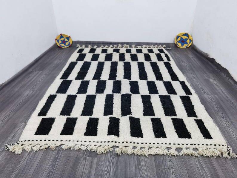 Moroccan handcrafted rug 250cm x 150cm