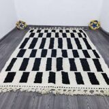 Moroccan handcrafted rug 250cm x 150cm