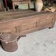 Maie ancienne en bois massif