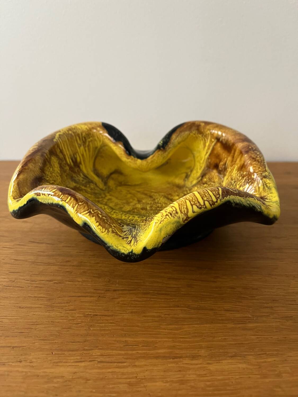 1950s/60s glazed ceramic trinket tray
