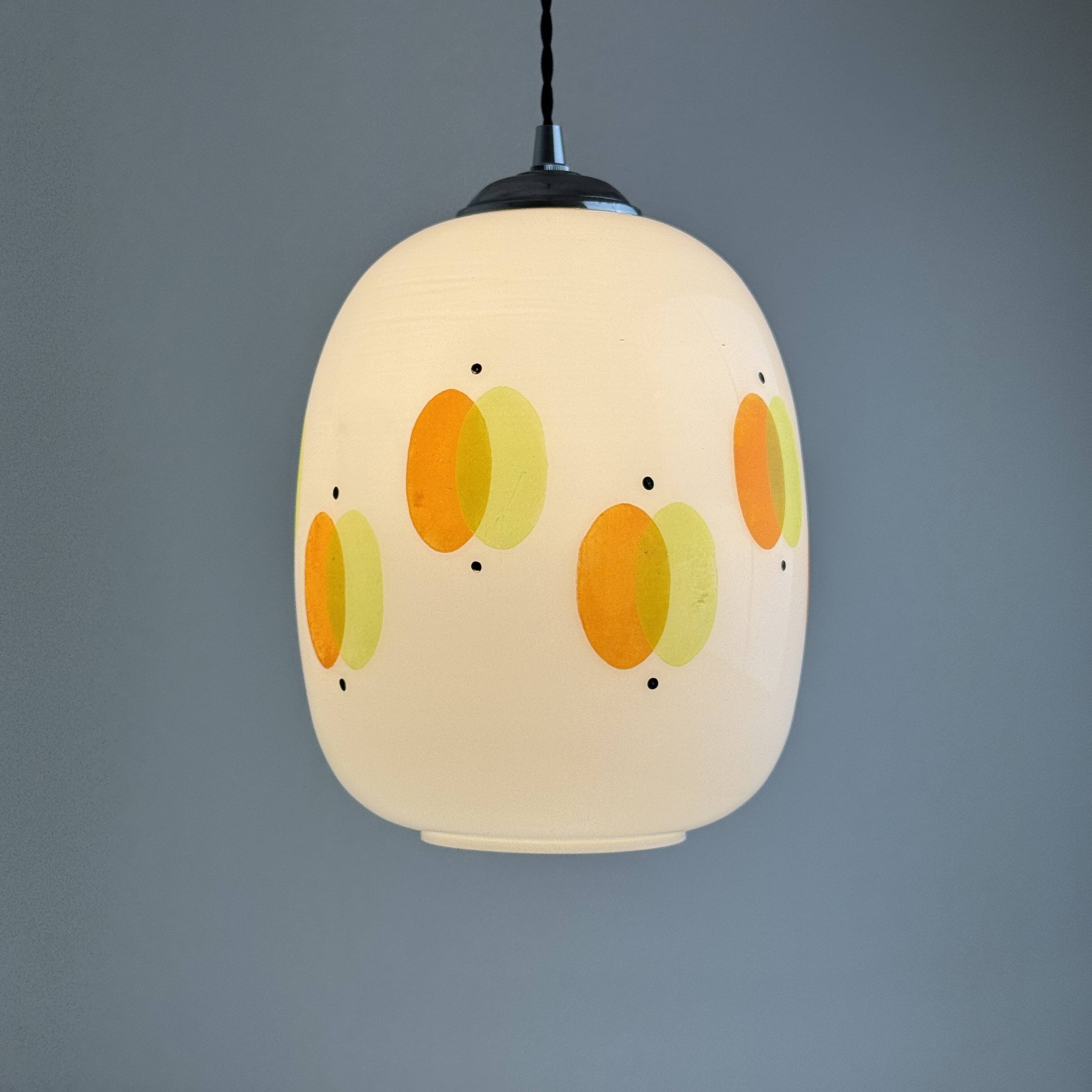 VINTAGE OVOID SUSPENSION 1970