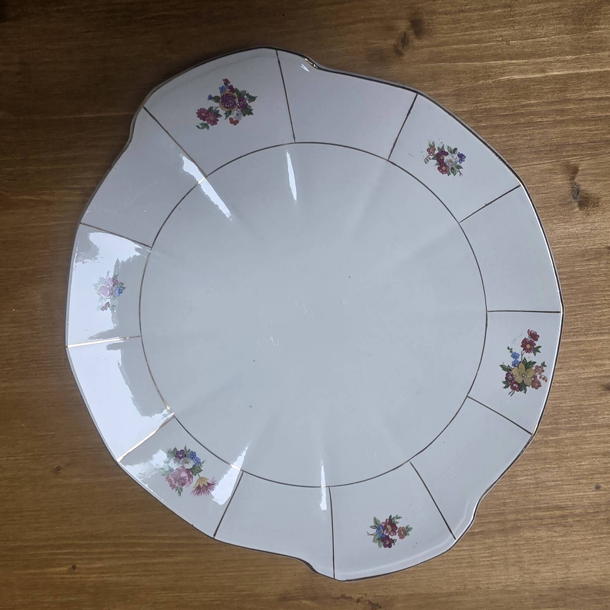 Set of 4 Digoin-Sarreguemines dishes