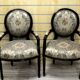 Fauteuils stye Louis XV avec motifs