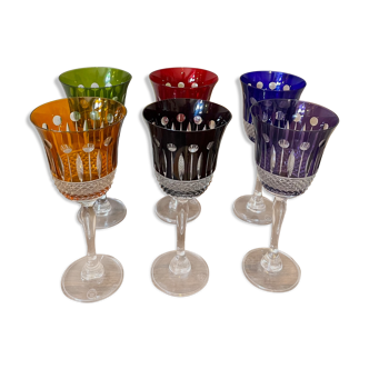 6 verres en cristal colorés