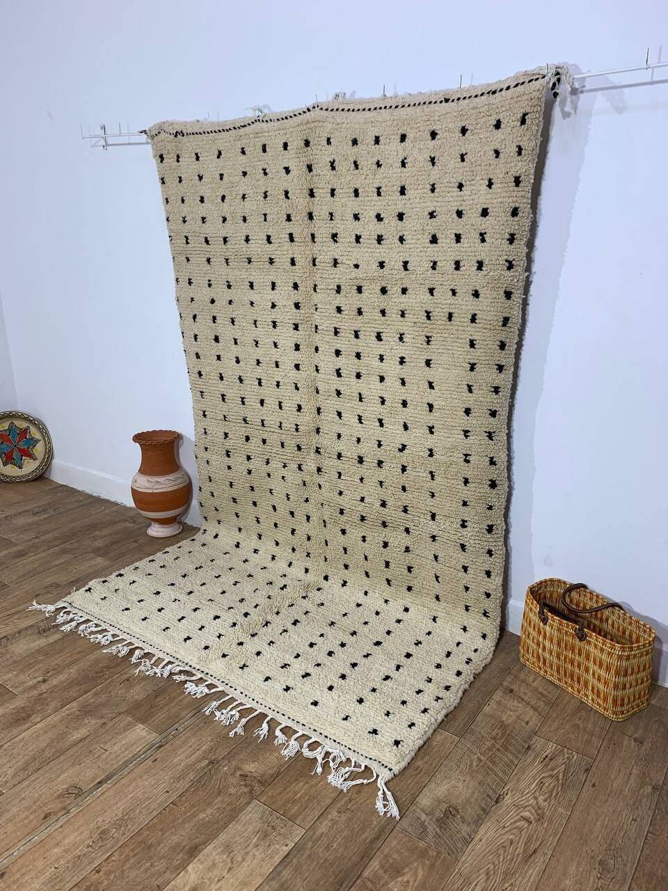 Handmade polka dot Berber rug 250 X 150 CM