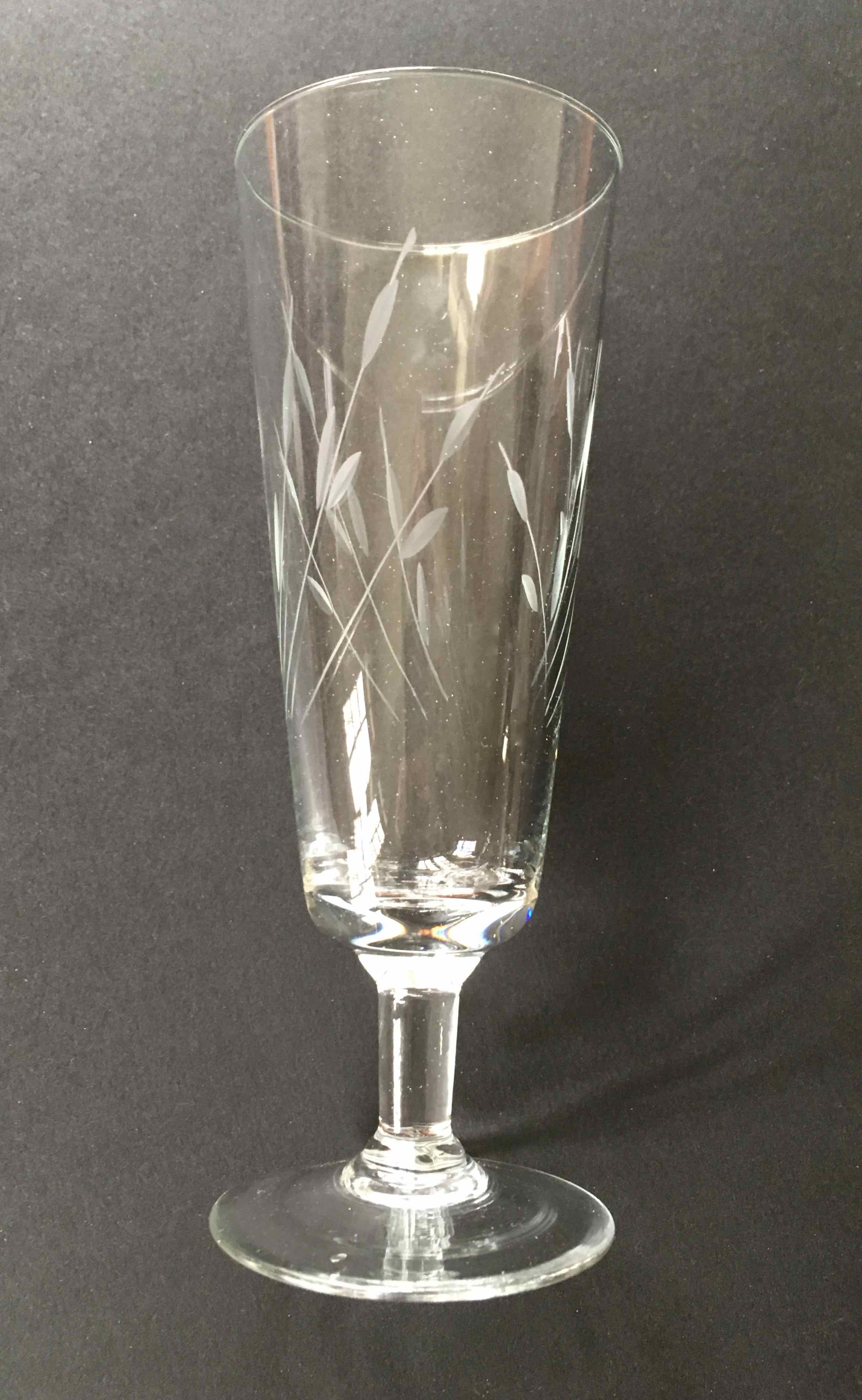 Set of 10 chiseled crystal champagne flutes