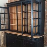 Black and wood bookcase