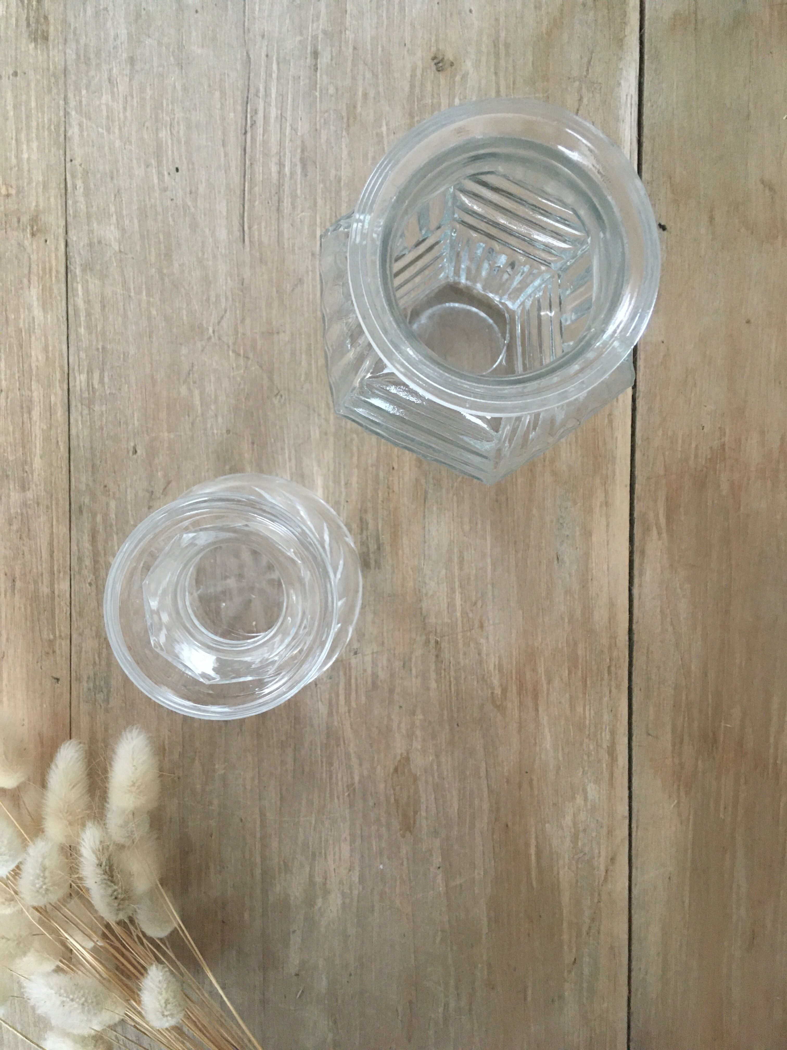 Set of 2 glass vases