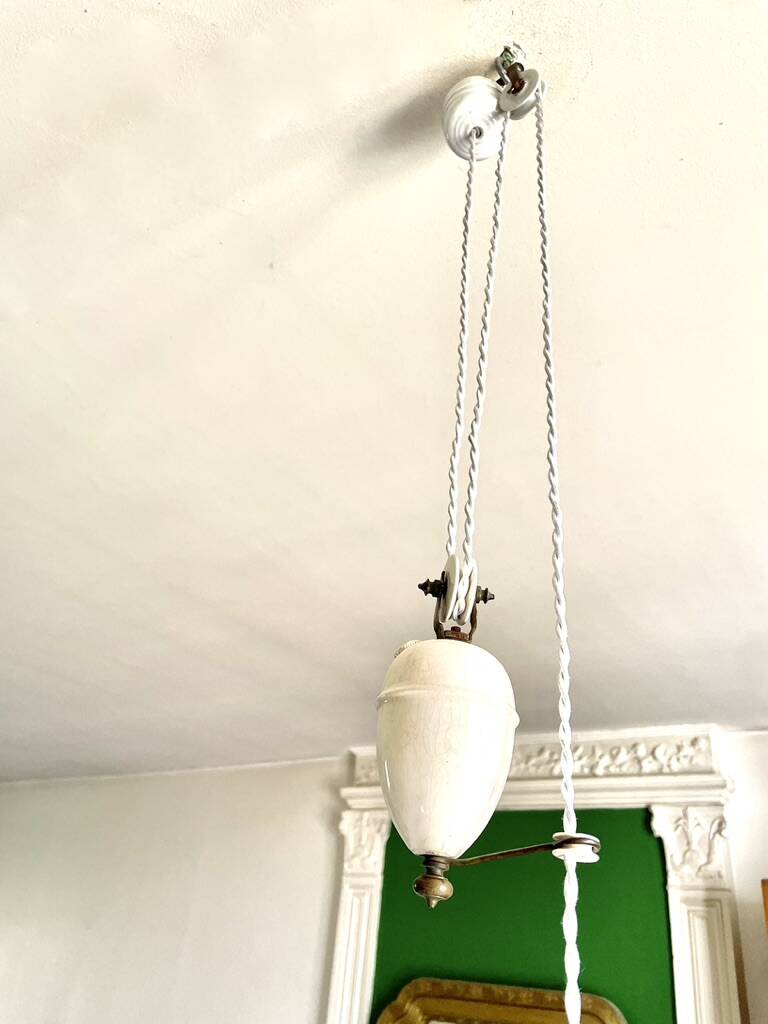 Opaline corolla pulley suspension rises and falls 1900