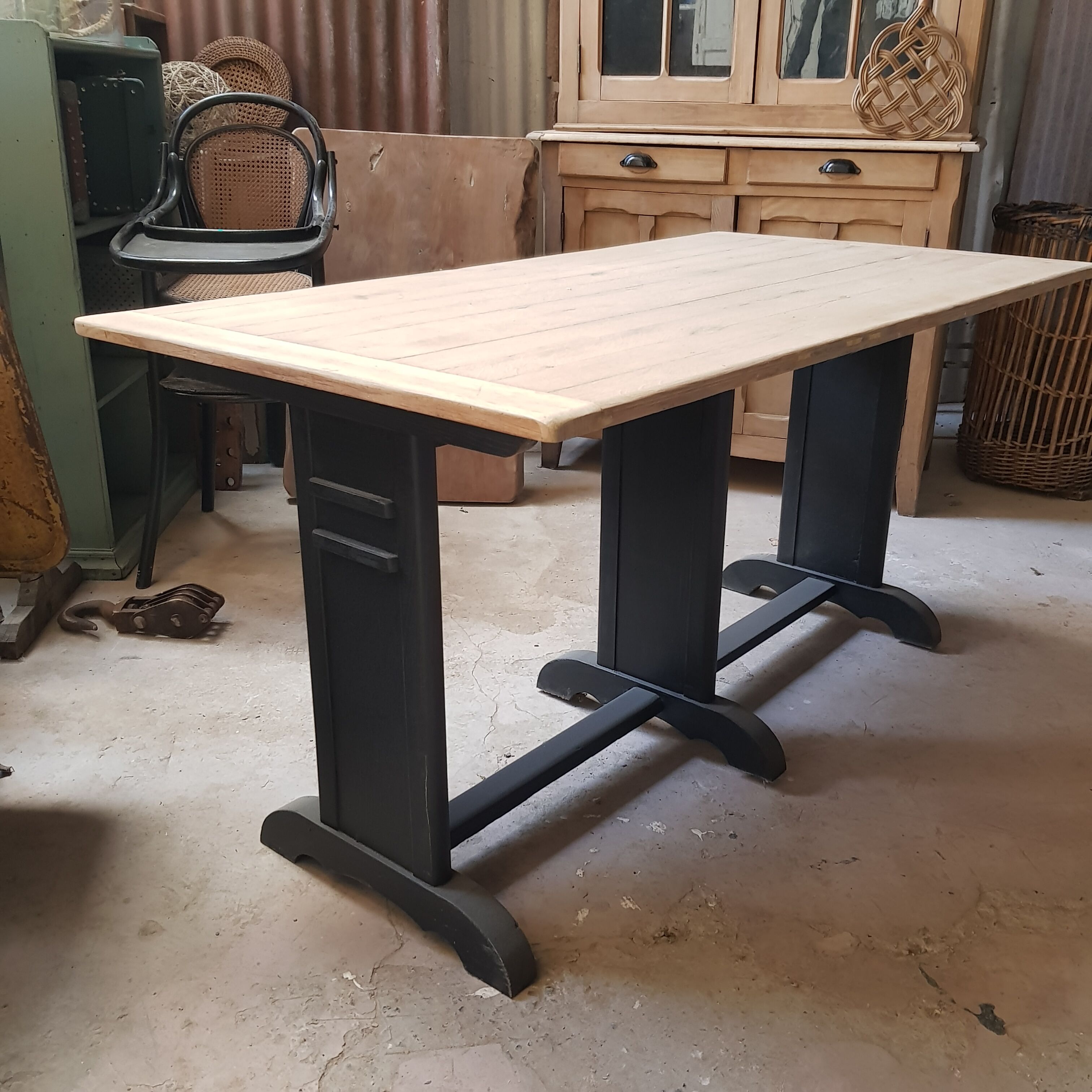 Bistro table
