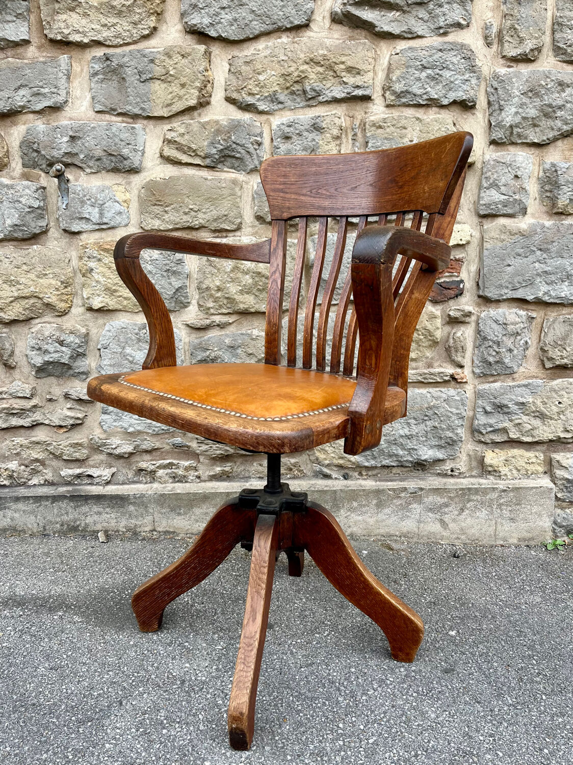 American desk chair