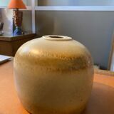 Virebent porcelain pebble vase
