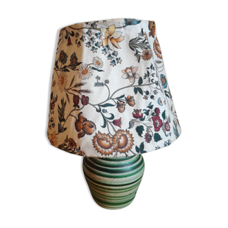 Ceramic lamp to lay