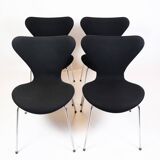 Set Of 4 Seven Chairs Model 3107 Original Upholstered In Black Fabric By Arne Jacobsen