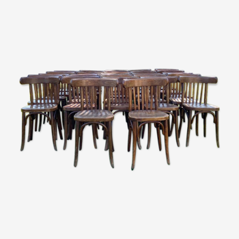 Lot de 20 chaises de bistrot ancienne