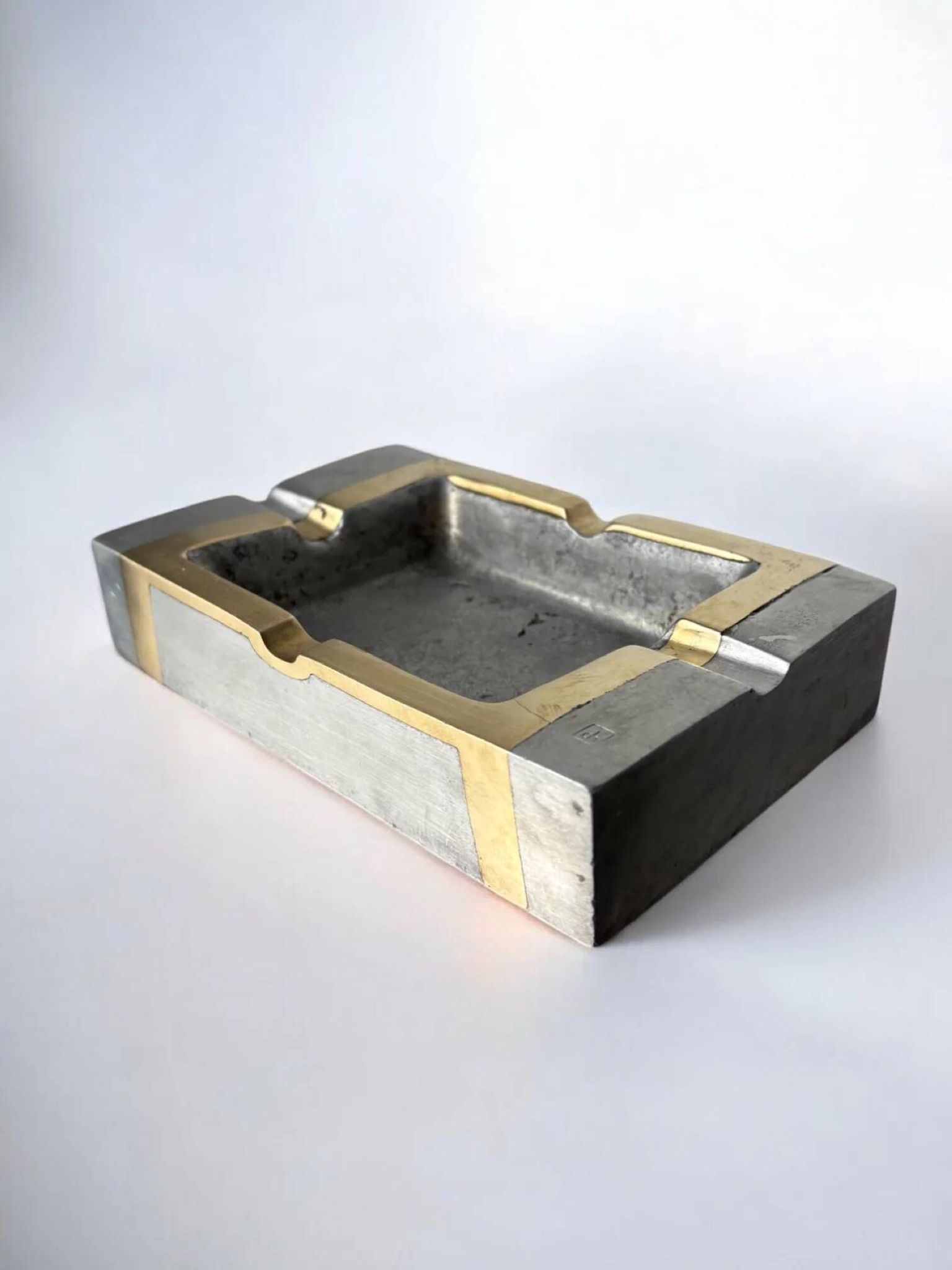Brutalist ashtray by David Marshall in bronze, 1970s