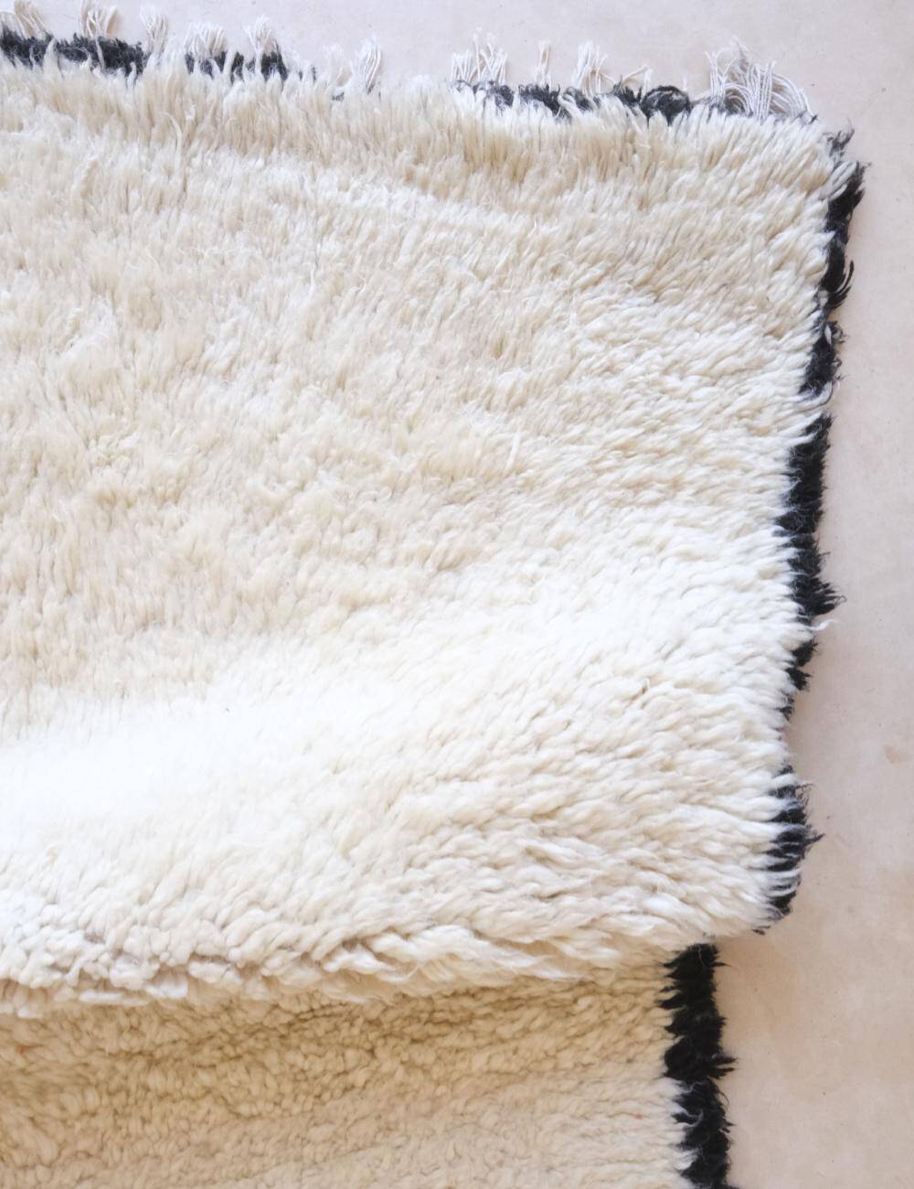 Beni Ouarain White Rug - 170 x 123 cm