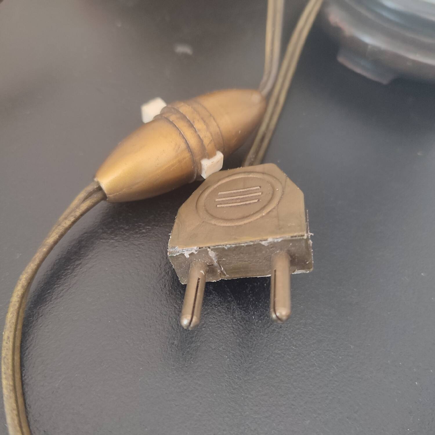 Porcelain base table lamp with Japanese decor