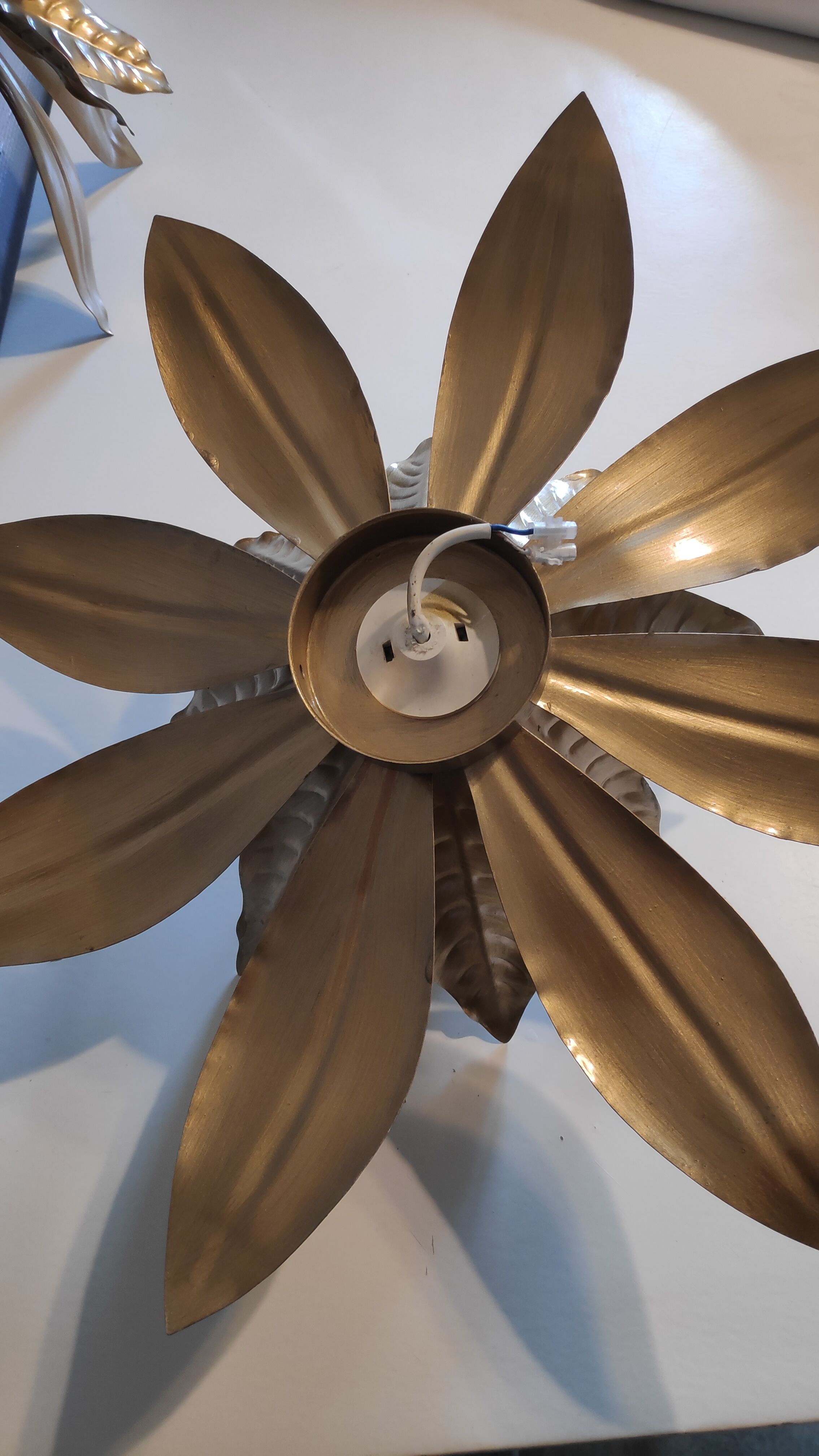 Wall light gold metal sheets
