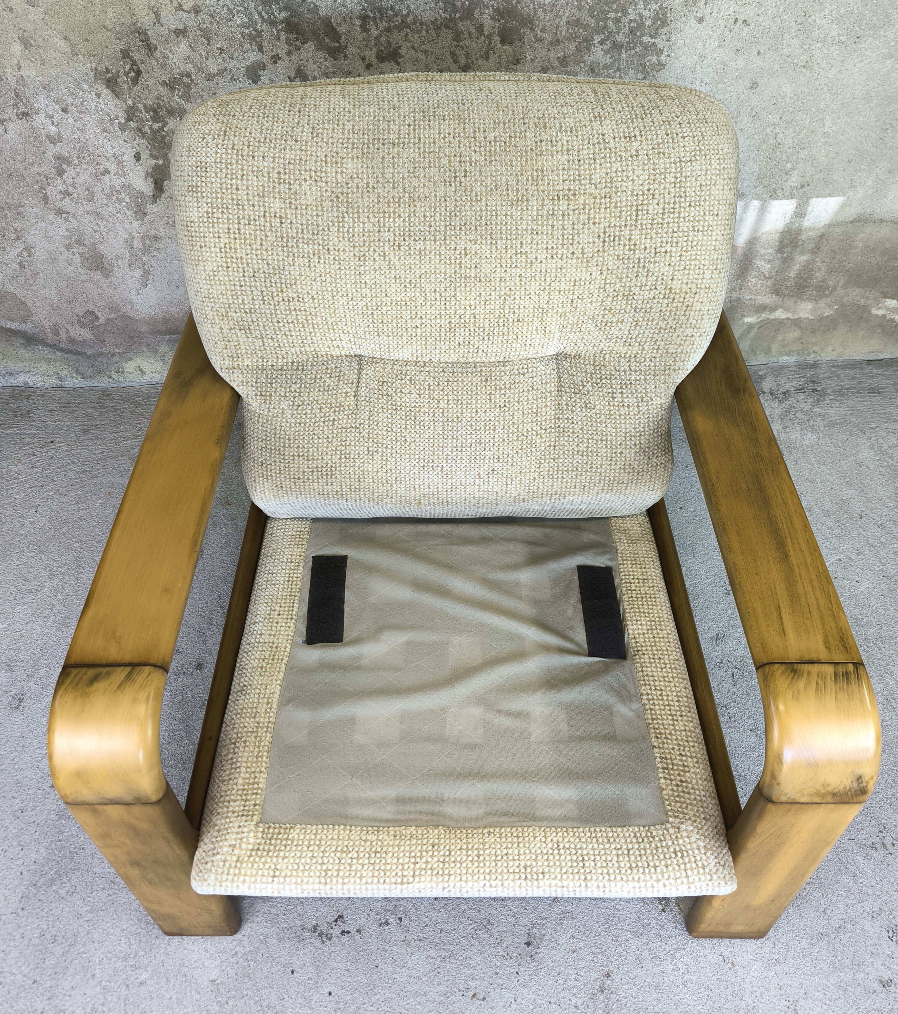 Fauteuil vintage en bois et laine