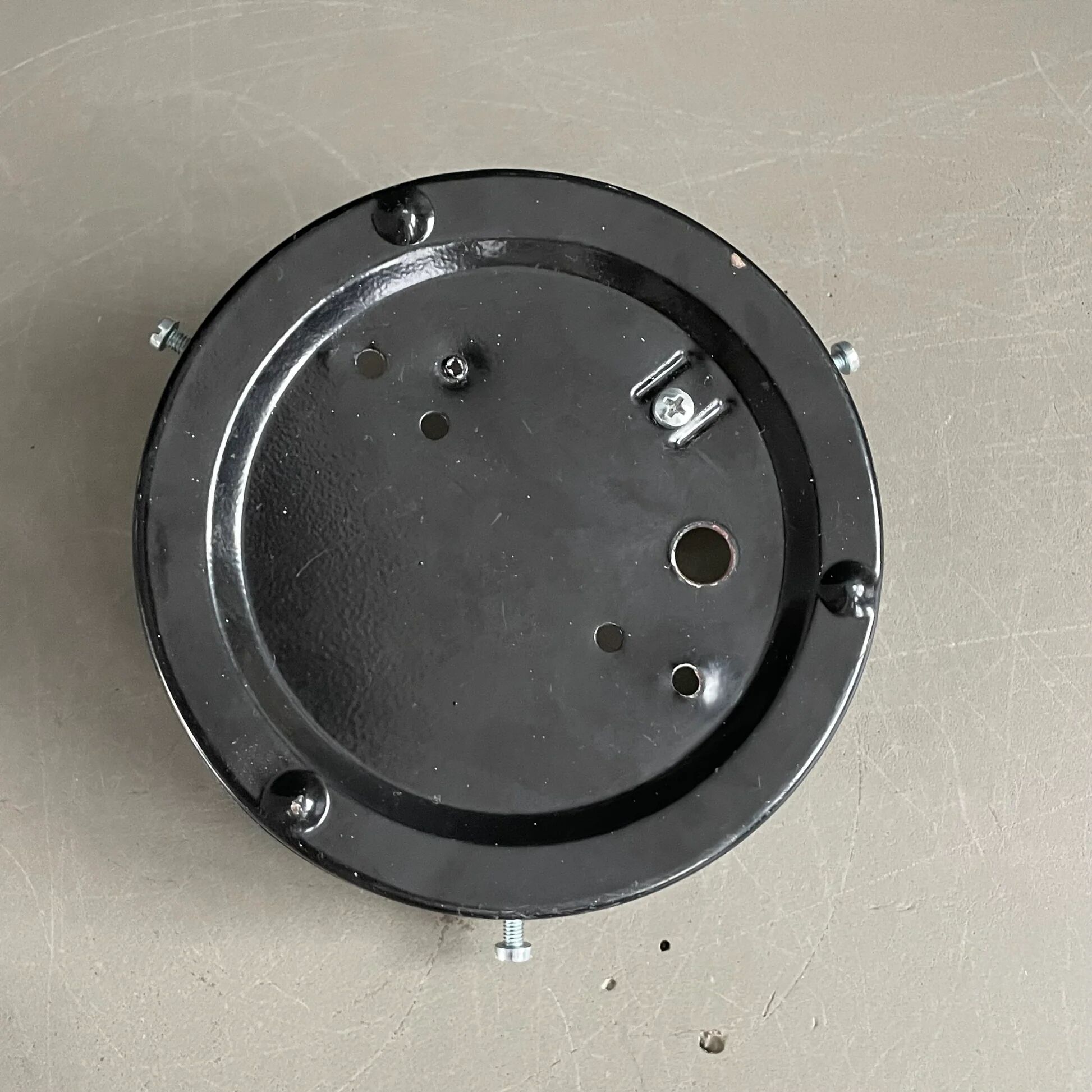 Ceiling light or wall light in moulded convex glass.
