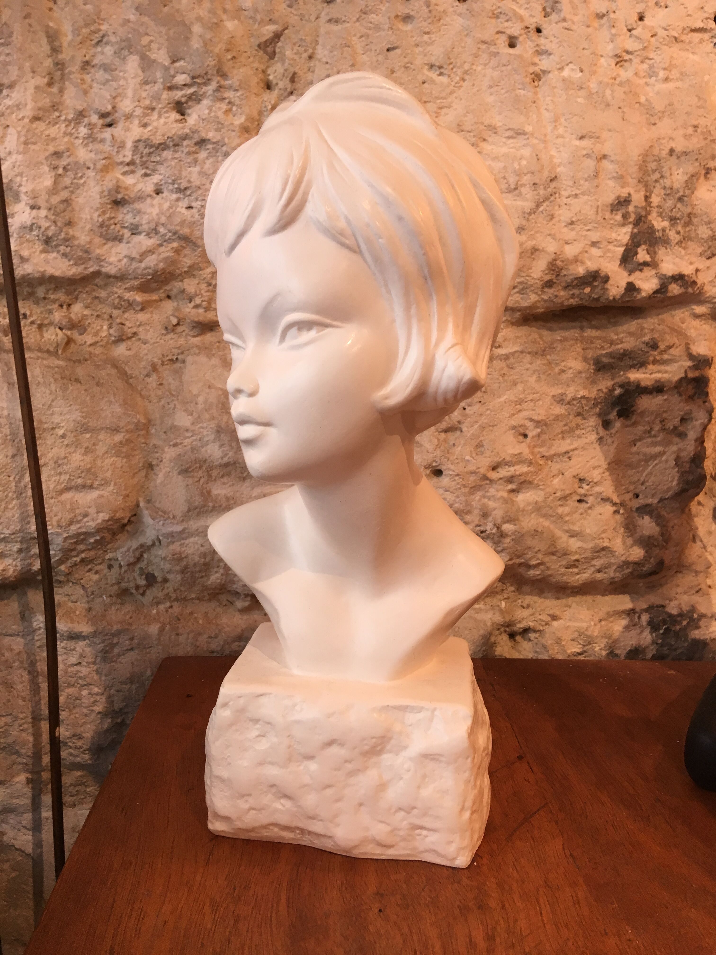 Statue ou buste en plâtre de jeune fille femme
