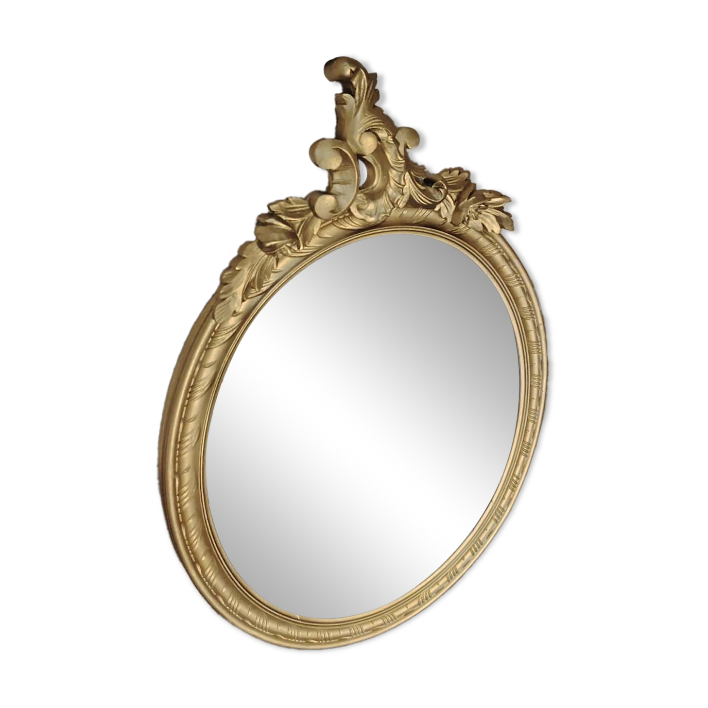 Oval gold mirror