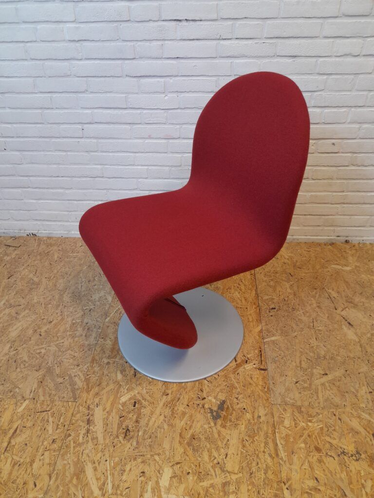 Dining chairs series 1-2-3 by Verner Panton