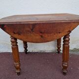 Country table with shutters