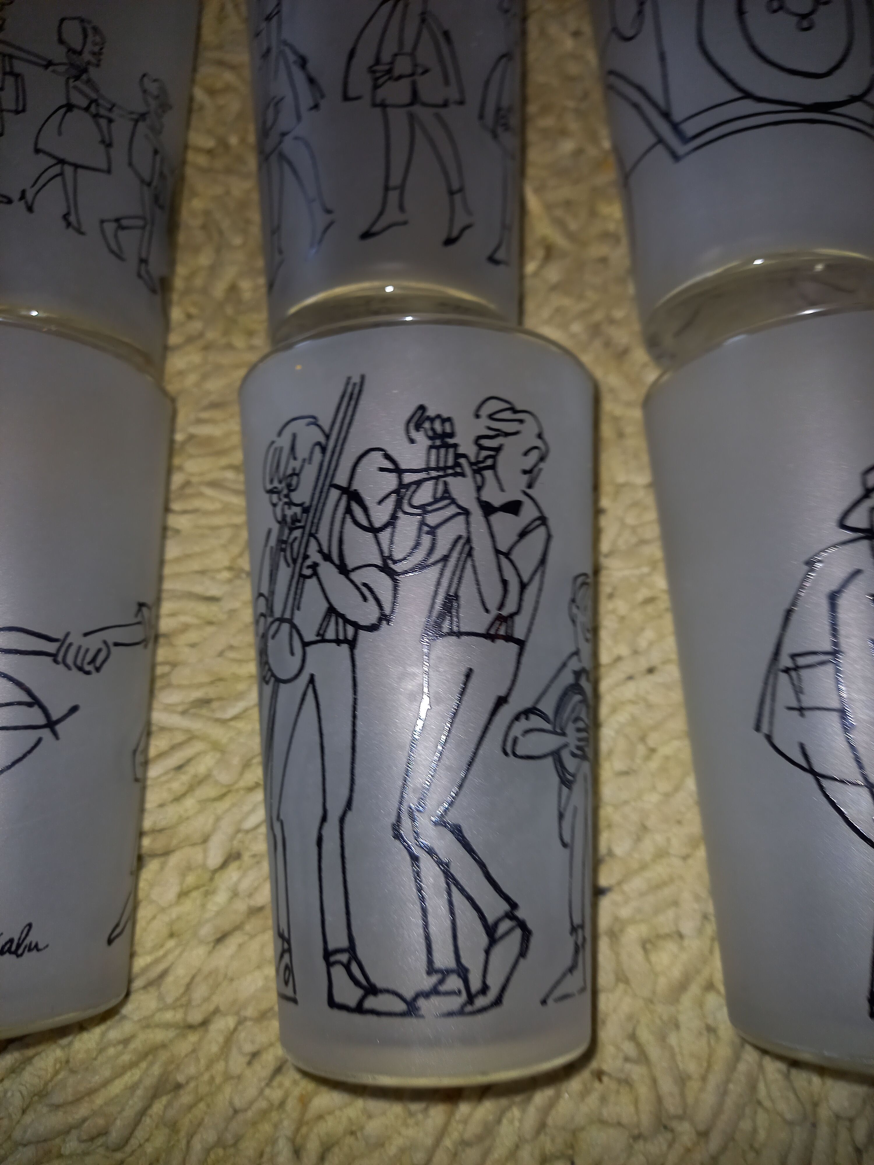 6 glasses illustrated by Cabu