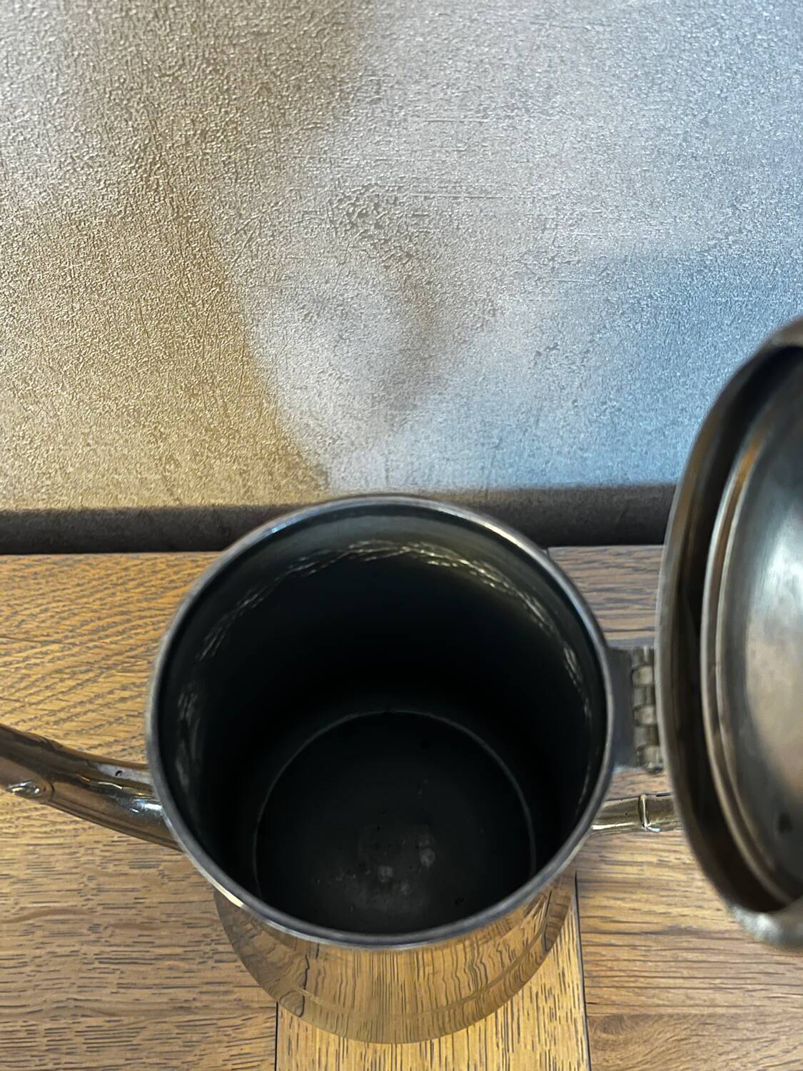 Ancienne cafetière à col de cygne en métal argenté – estampillée N.G.
