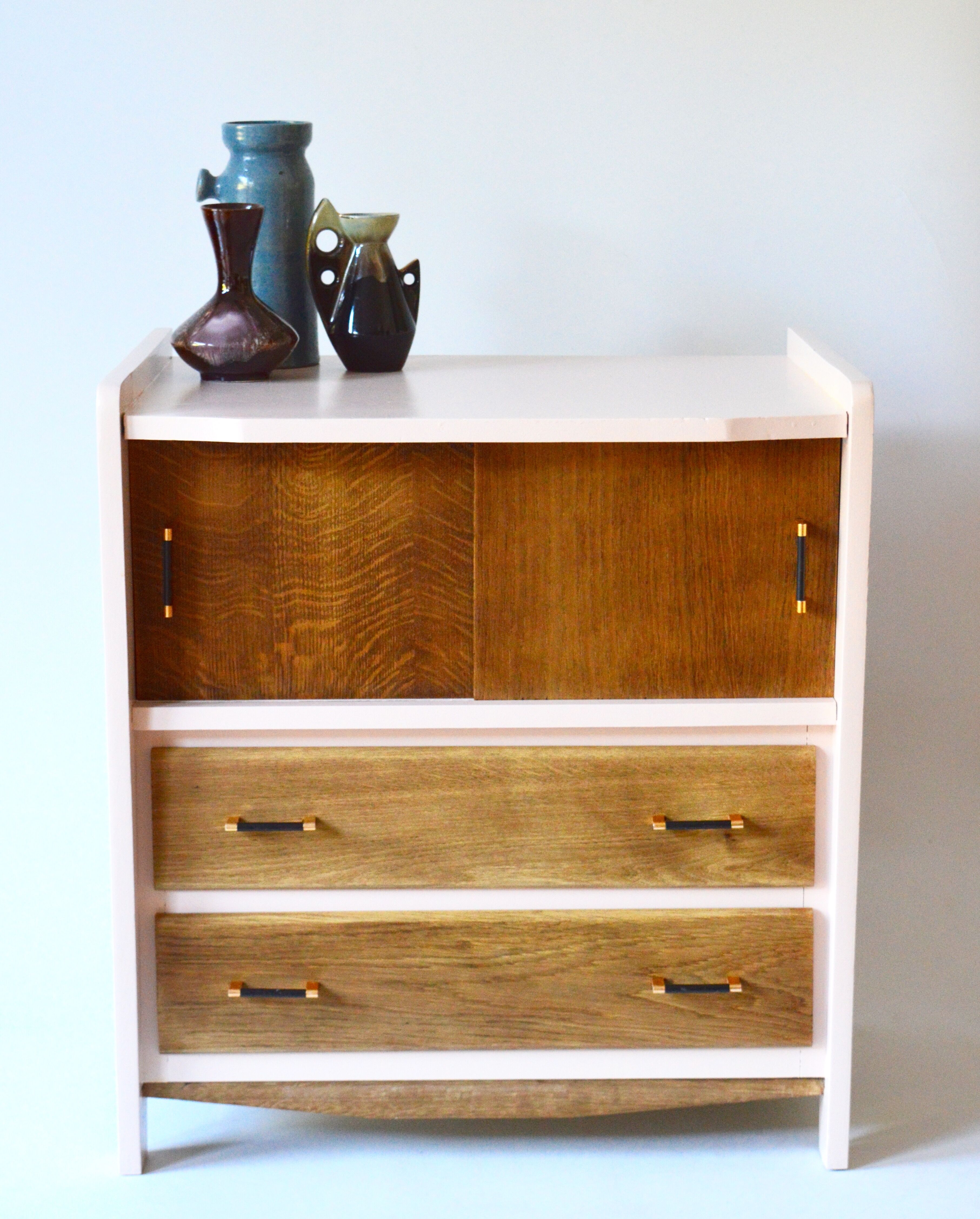 Commode rose poudré
