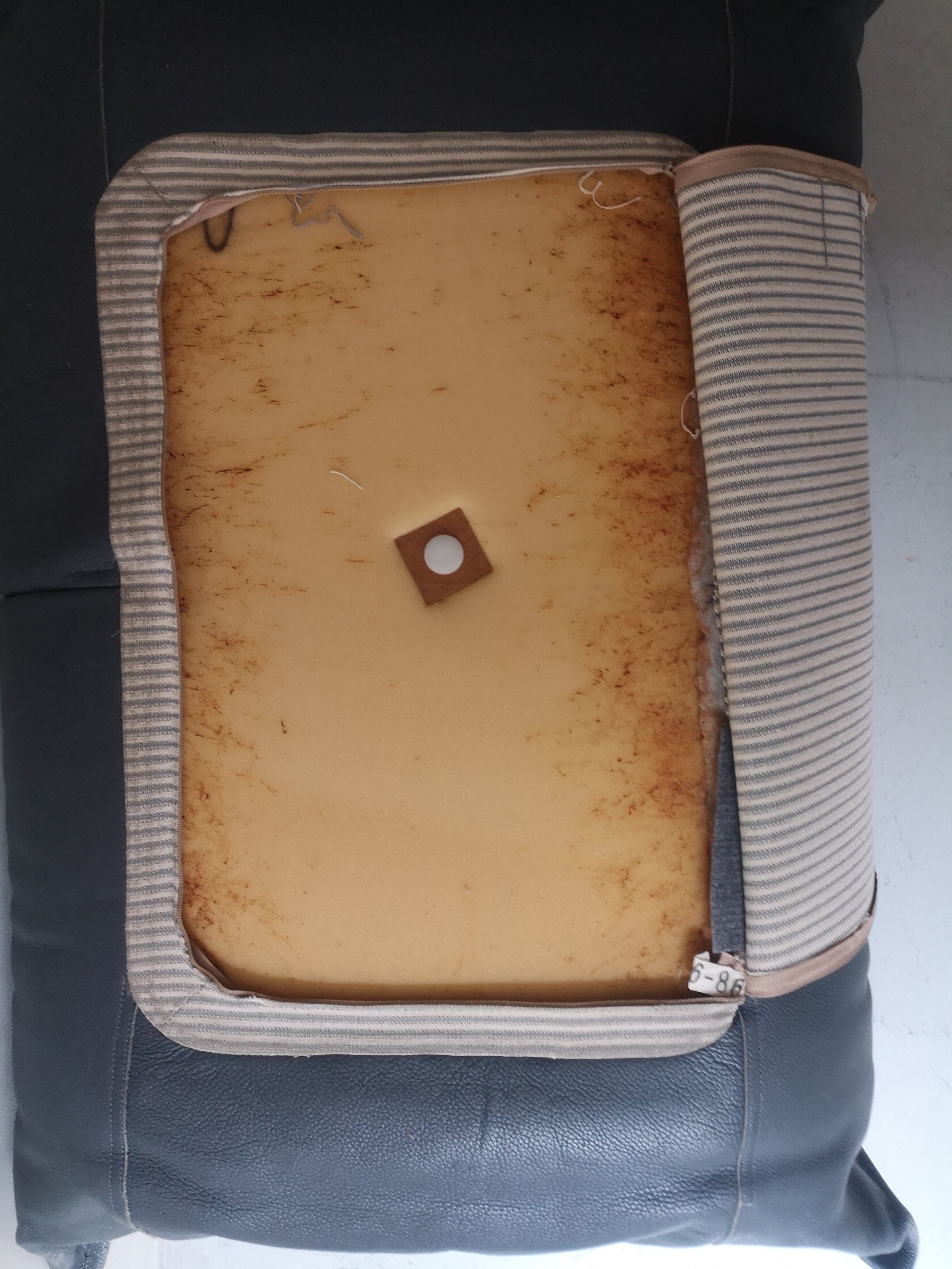 Ligne Roset heating and pouf ensemble, 1970