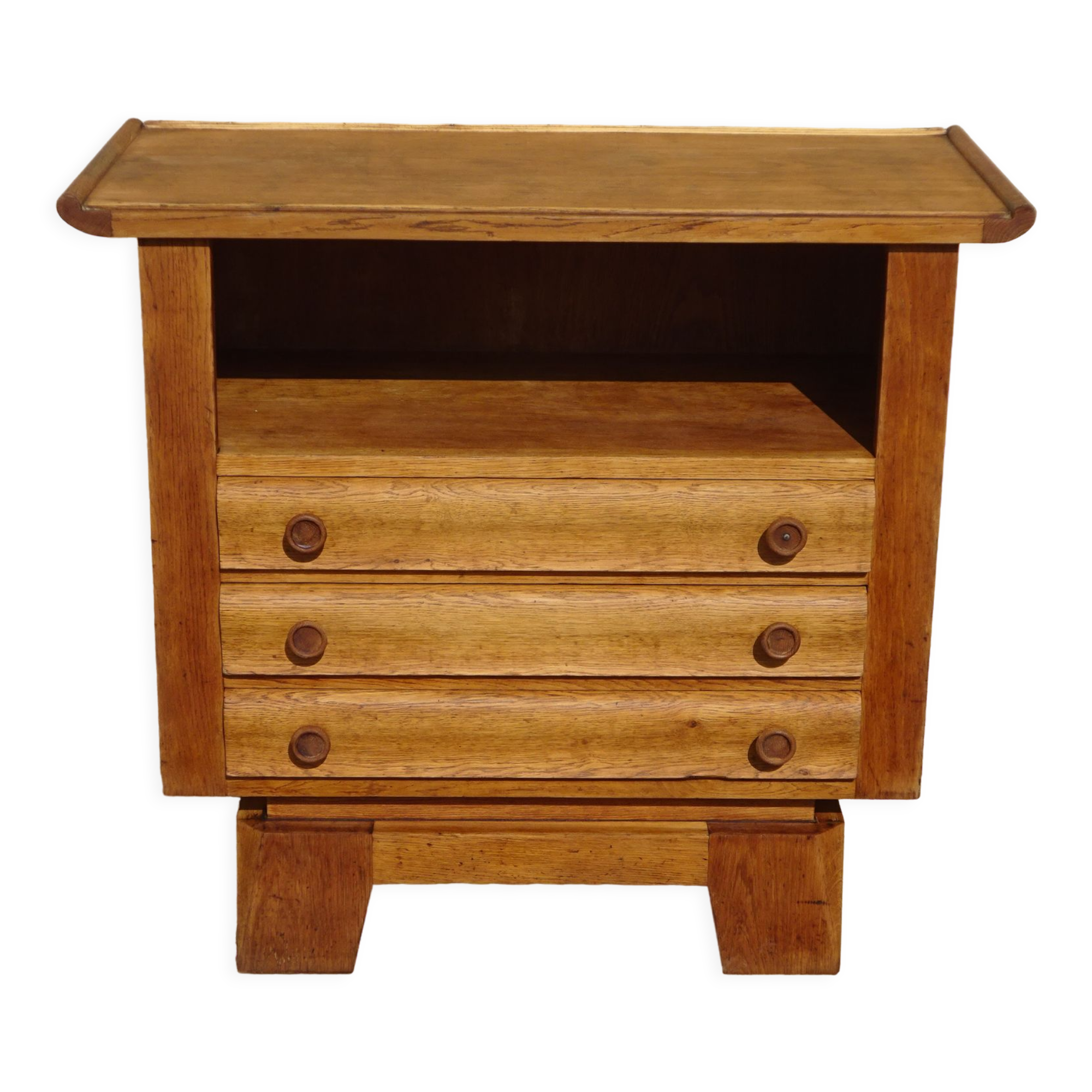 Old oak chest of drawers