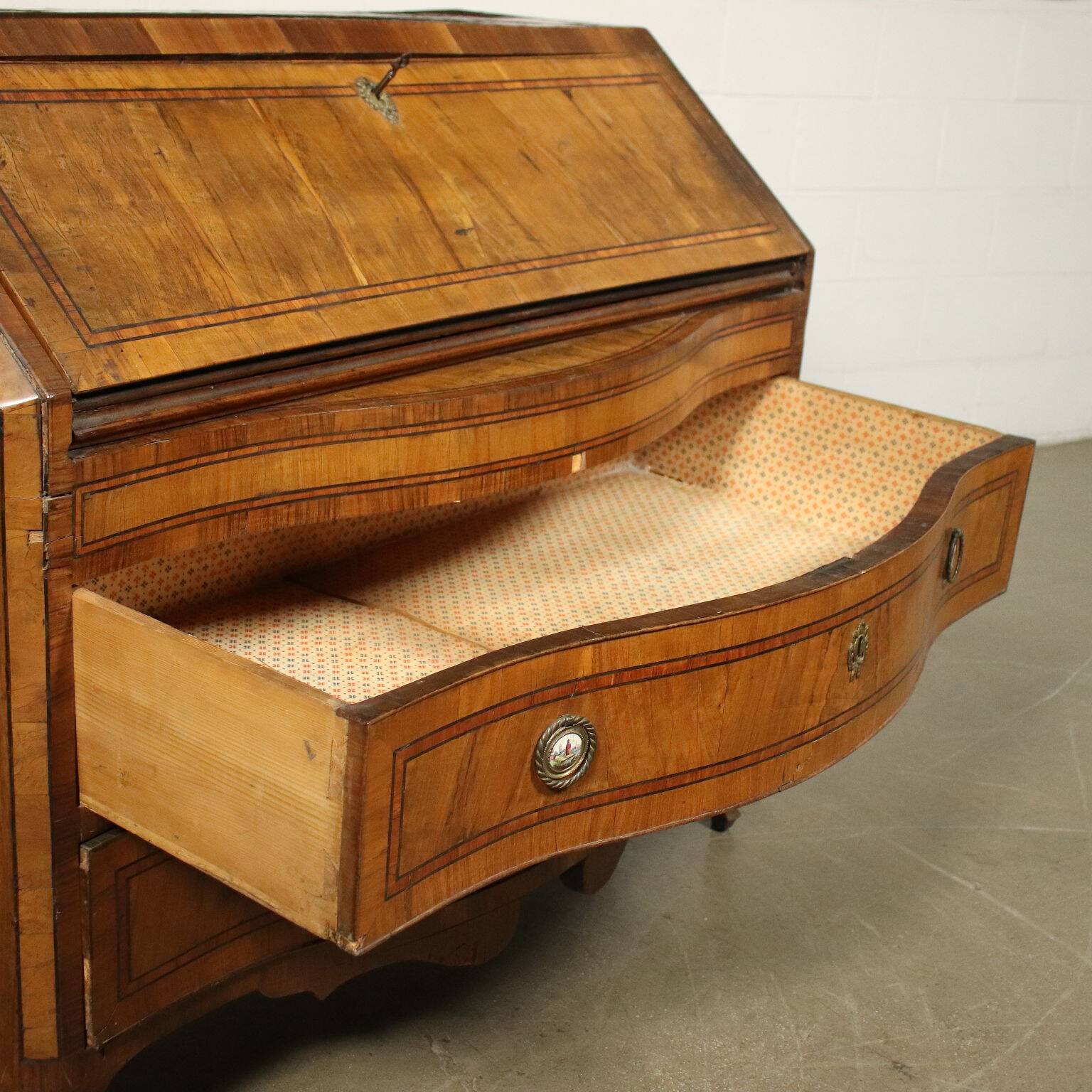 Tuscany baroque secretary with a drop-down front, Italy, 18th century