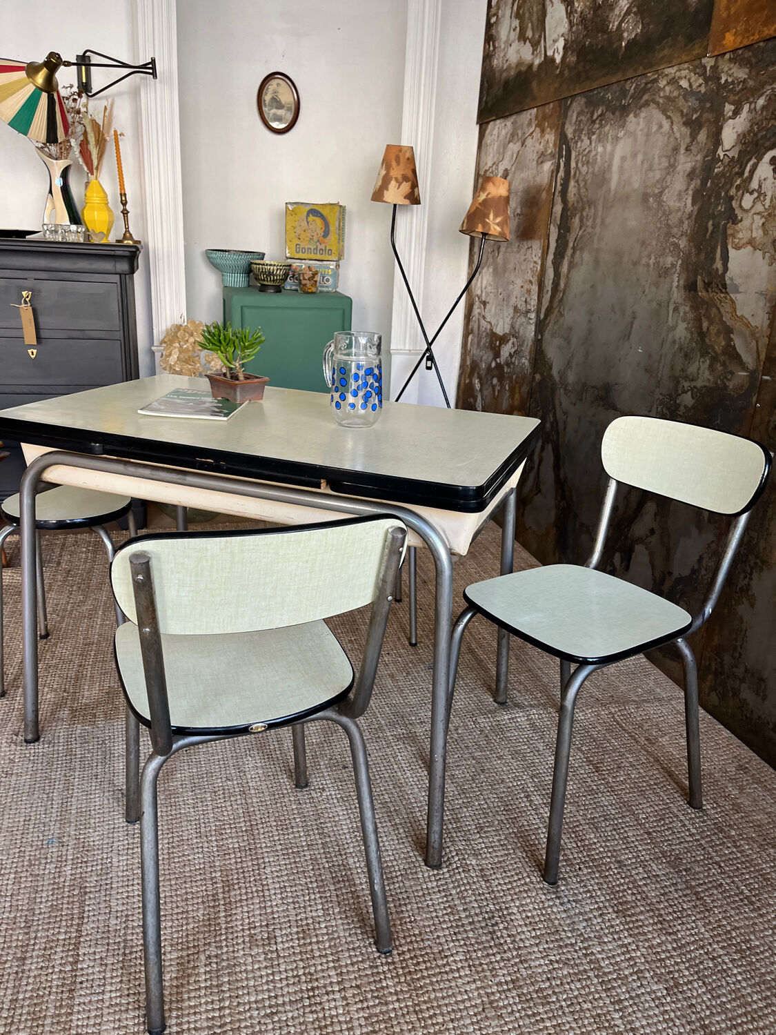 Formica and chrome extension table 2 stools 2 chairs