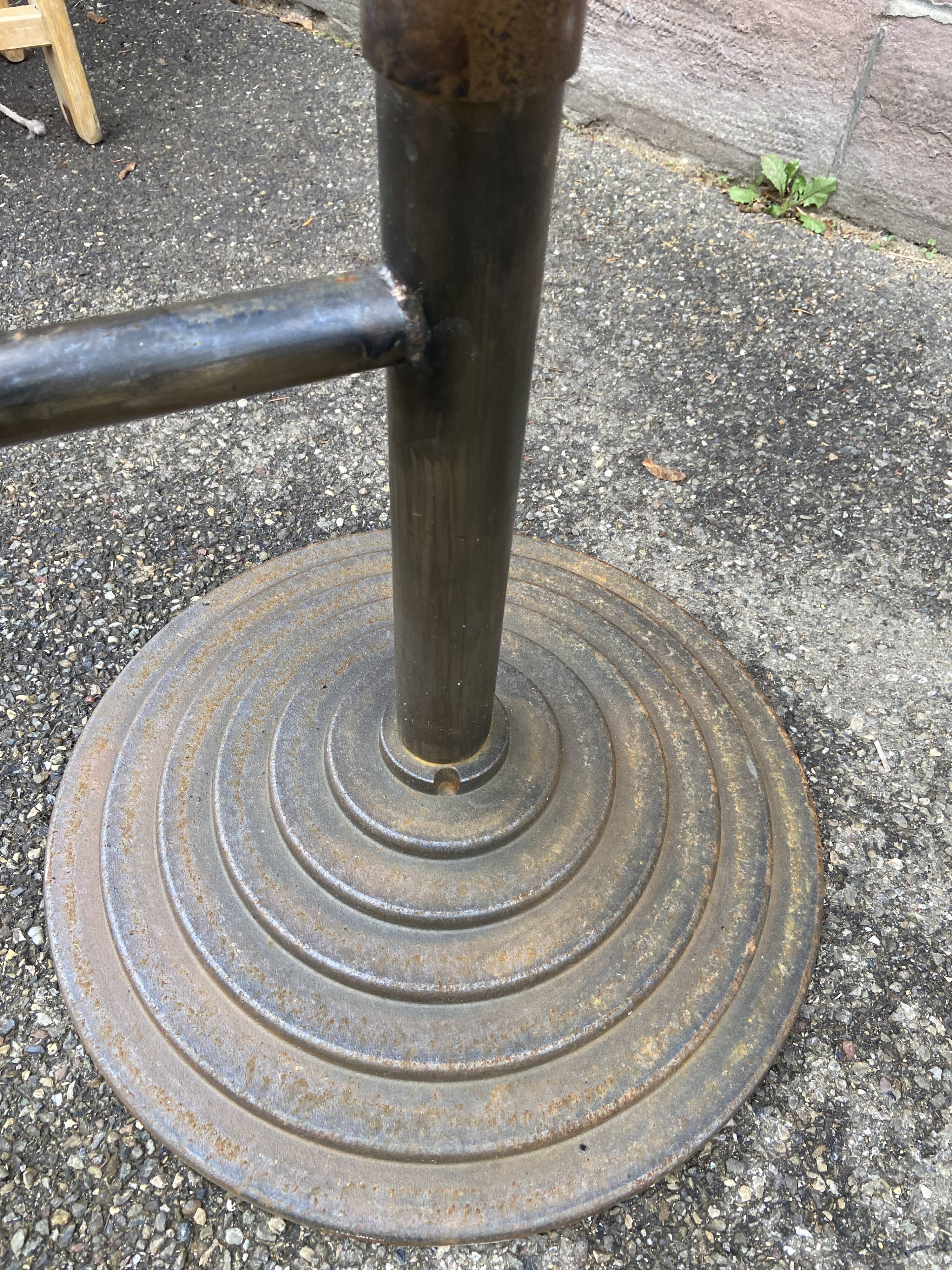 Tabouret tracteur en fonte invicta france vintage