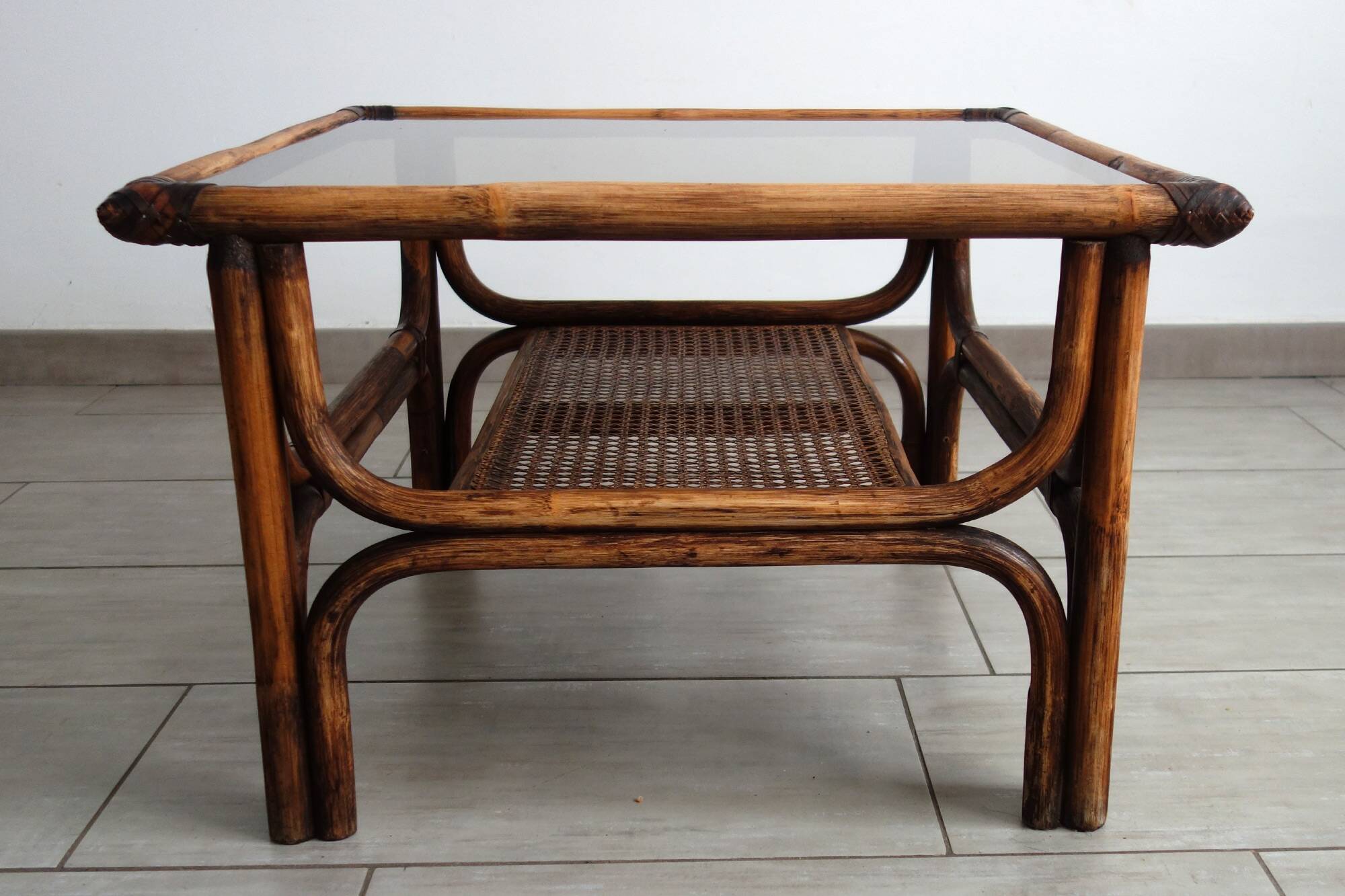 Table basse vintage bambou, rotin et cuir années 60