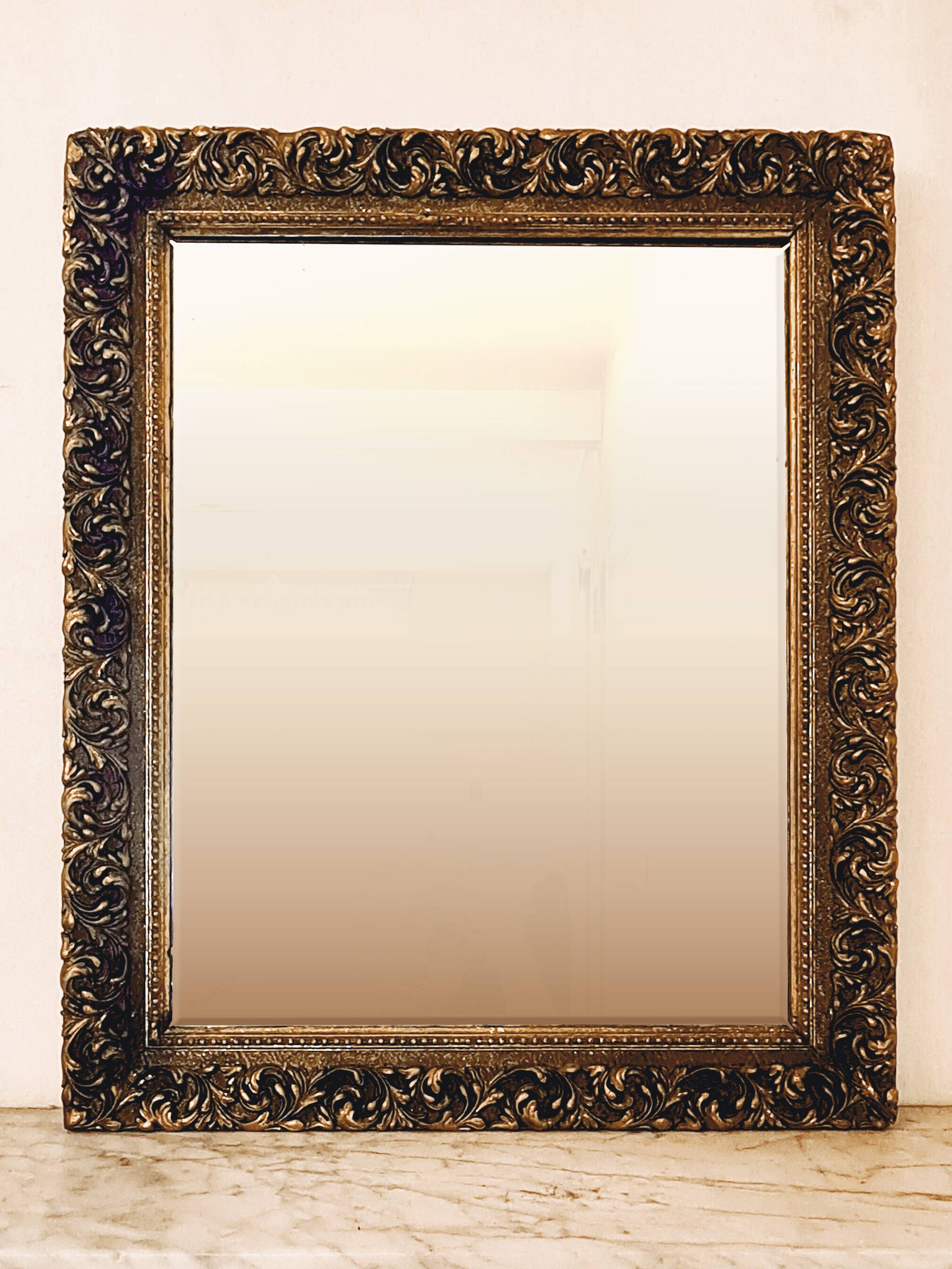 Miroir Doré Baroque – Charme Classique