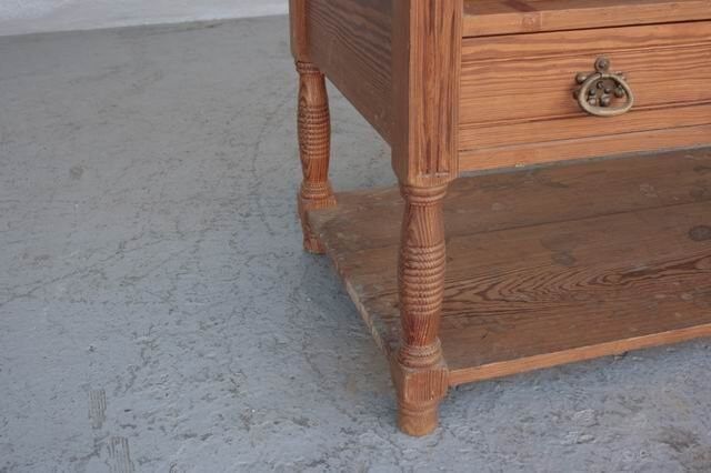 Serving art style new era 1900