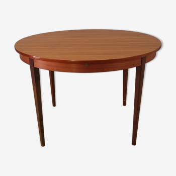 Table ronde scandinave pieds éffilés