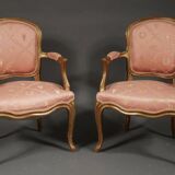 Paire de fauteuils cabriolets de style Louis XV