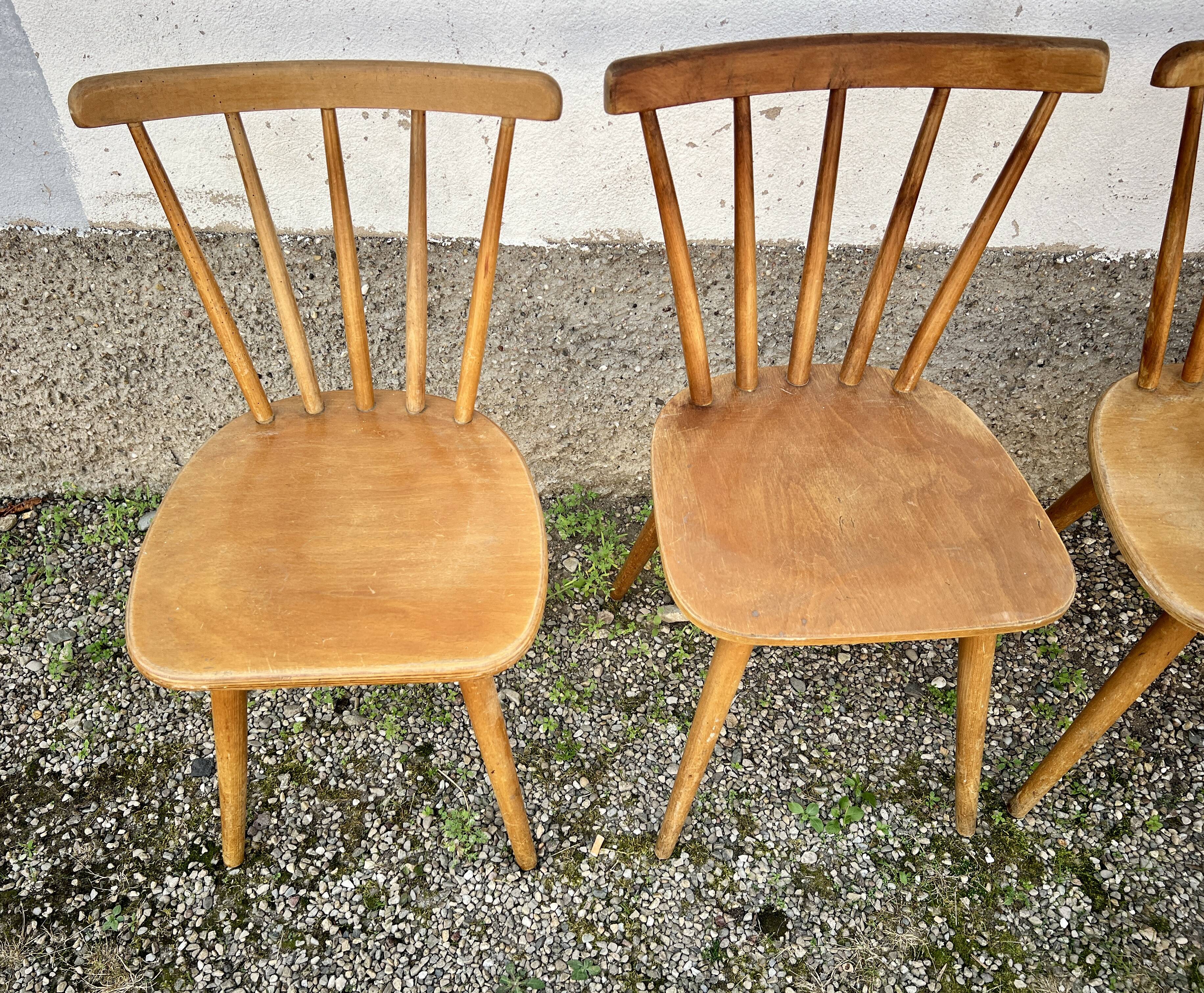 Set of 6 vintage bistro chairs – Warm stained wood – Compass legs