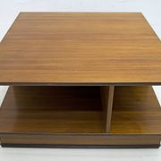 Table basse italienne en noyer de style moderne du milieu du siècle de F.Lli Saporiti, années 1960