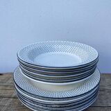 Gien service for 6 people with black polka dots: soup plates and flat plates
