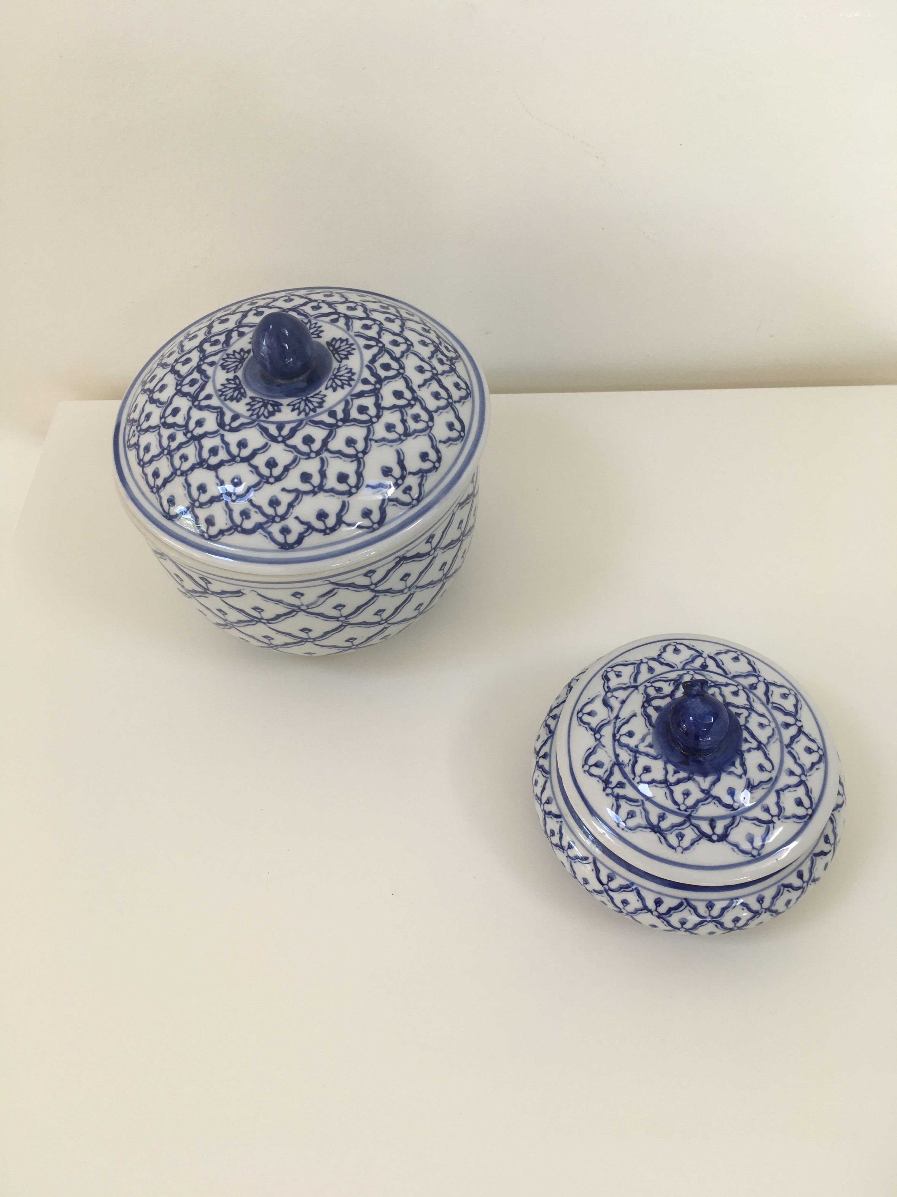 Lot of 2 vintage jars