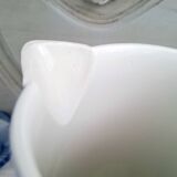 Pichet ancien en faïence Digoin