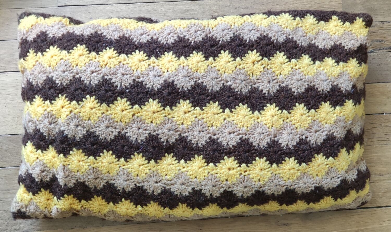Set of 5 wool crochet cushions 1970s