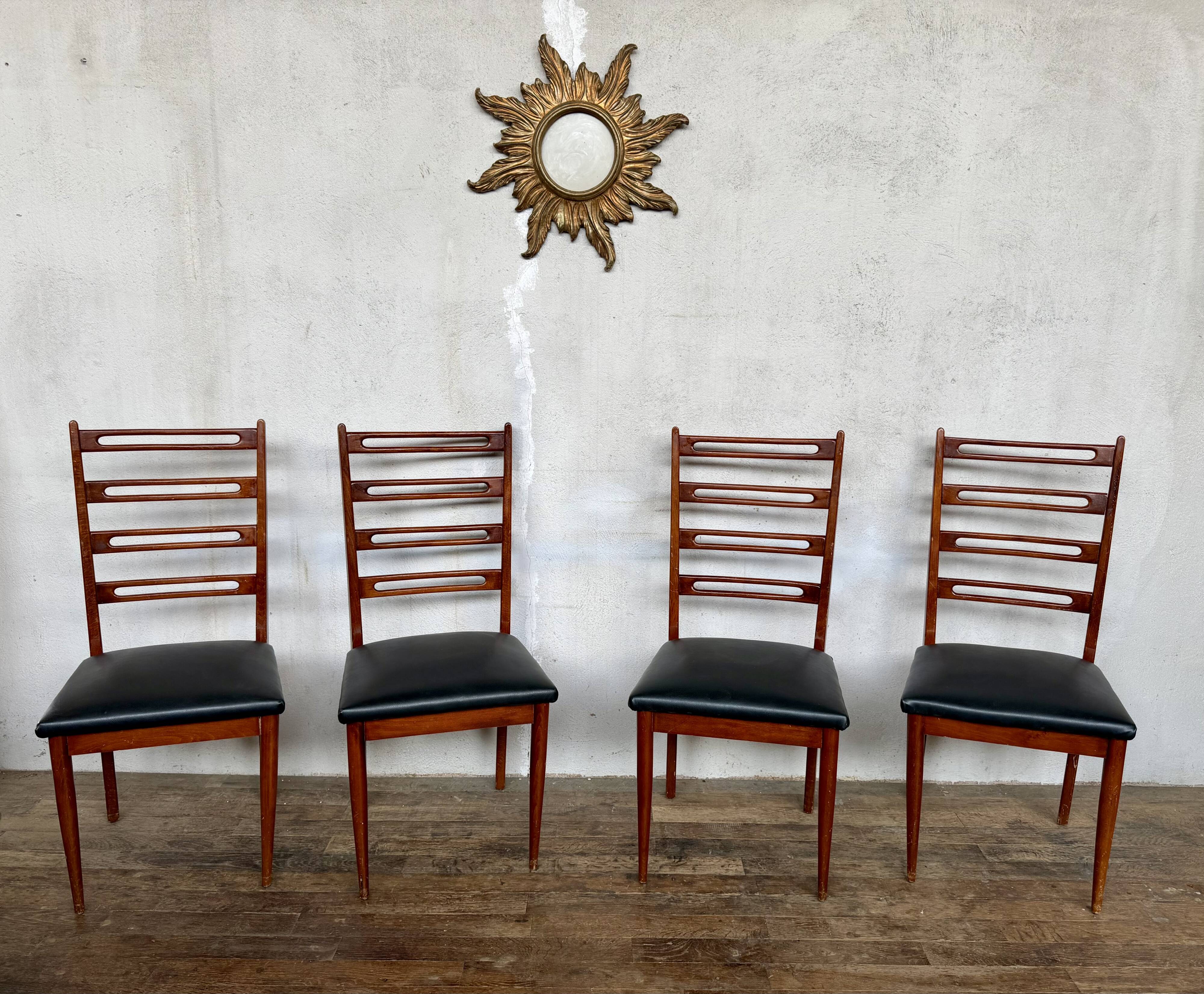 Set of 4 Scandinavian chairs