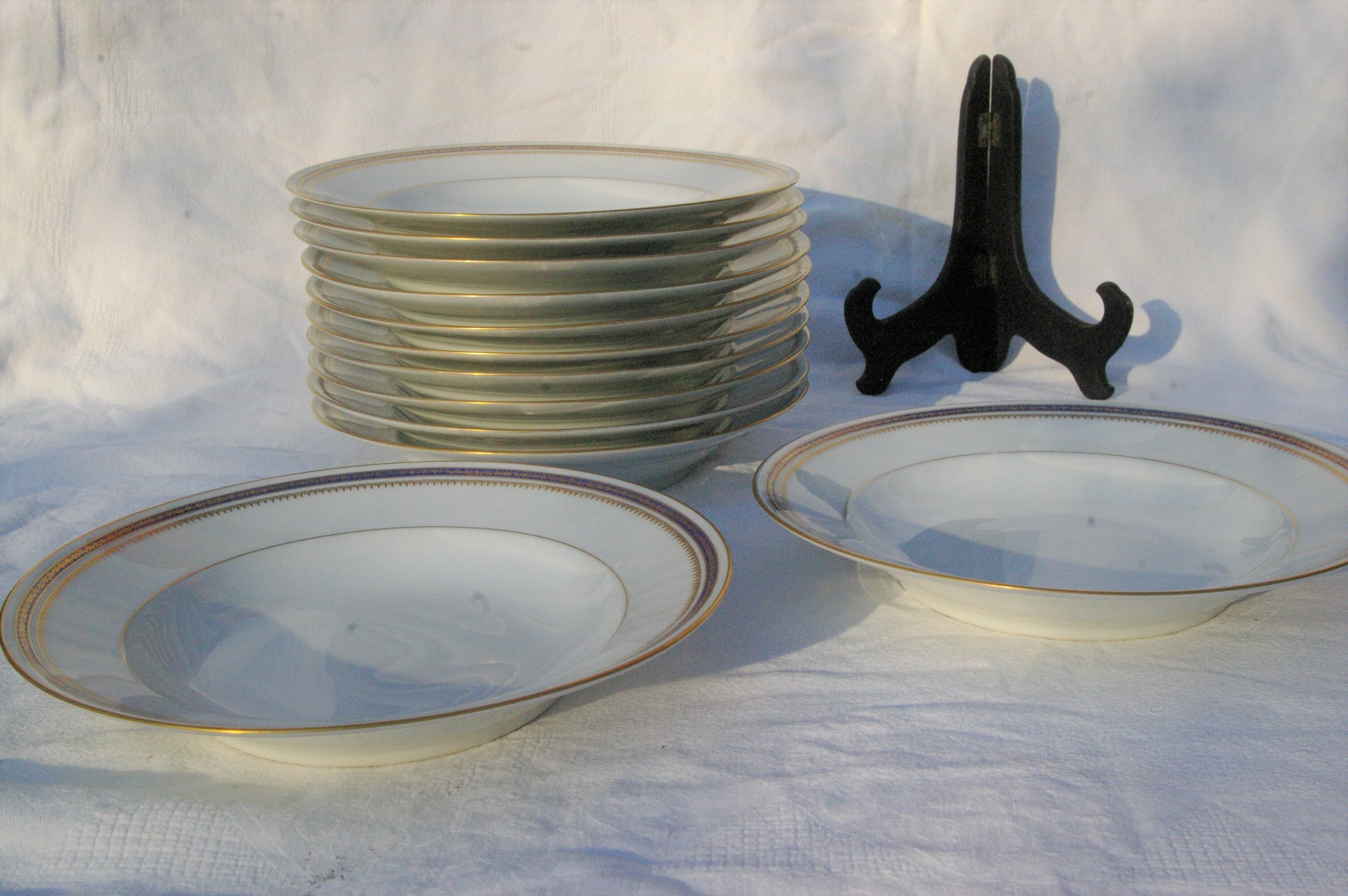 Table service 58 pieces in limoges porcelain uc - blue and gold border